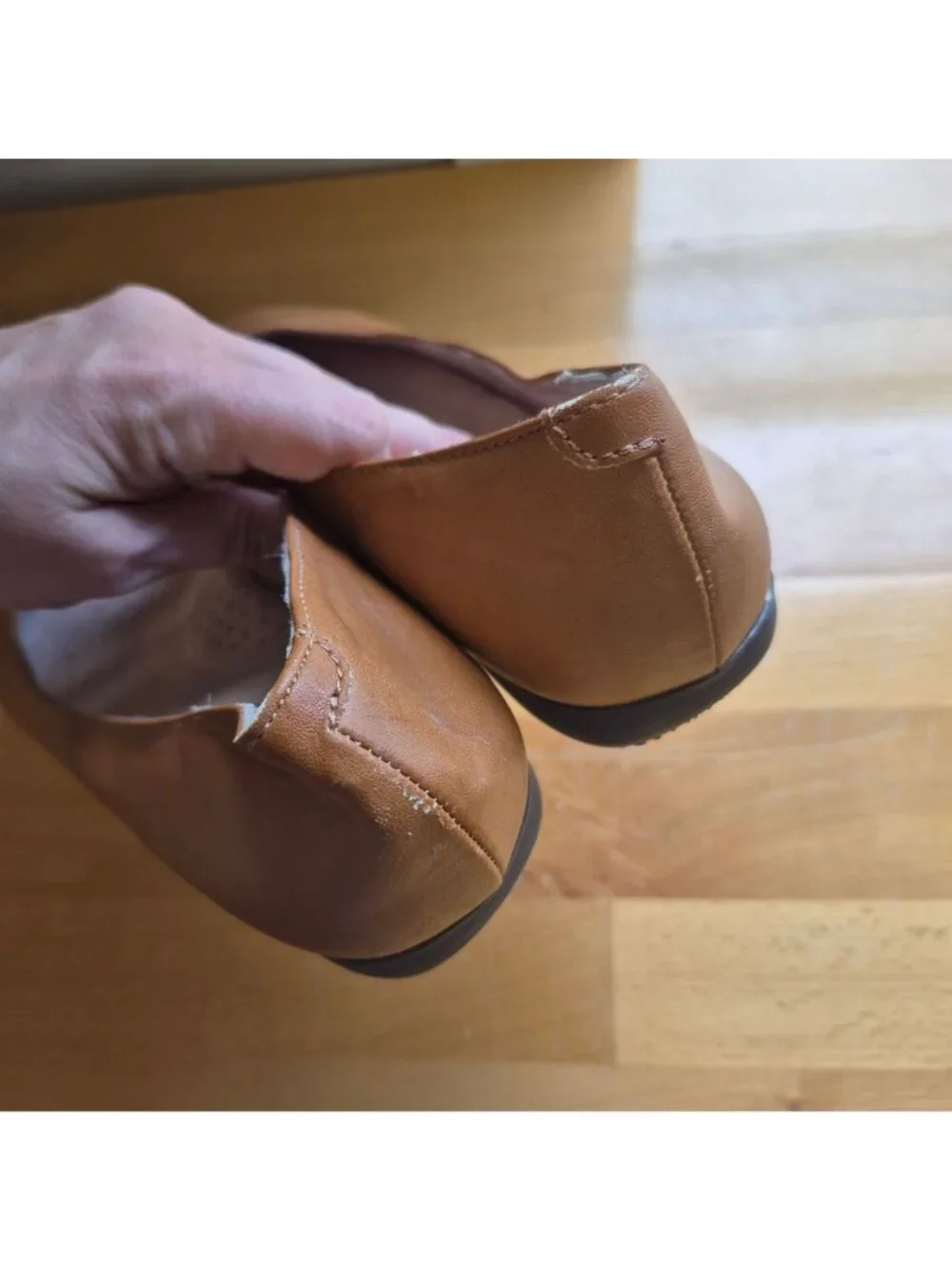 Solanz Womens Tan Brown Faux Leather Flats With Pleated Toe Design 8.5 - Picture 5 of 8